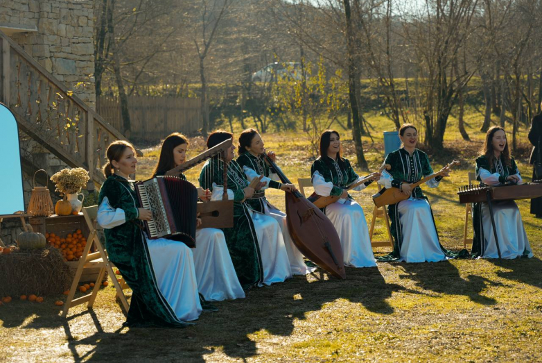 Агьамақәеи аҵасқәеи рныҳәамш: Аҧсны ихацдыркит афестиваль «Амандарин»