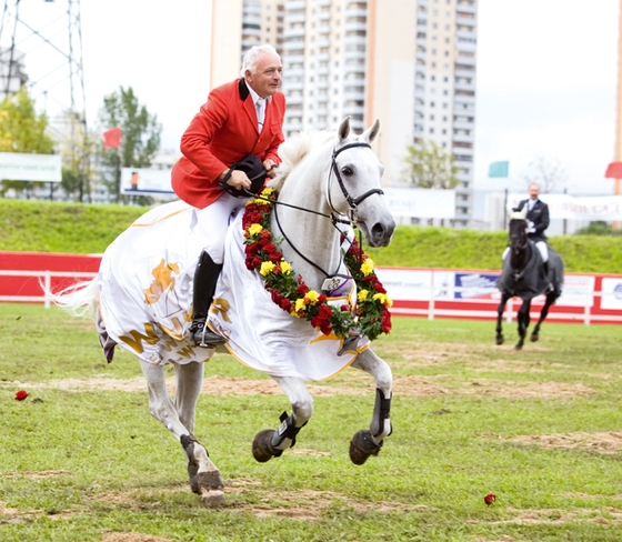 Агәаҳәарахь ҽыла: ачемпион Харлам Шәманиа инысмҩа 