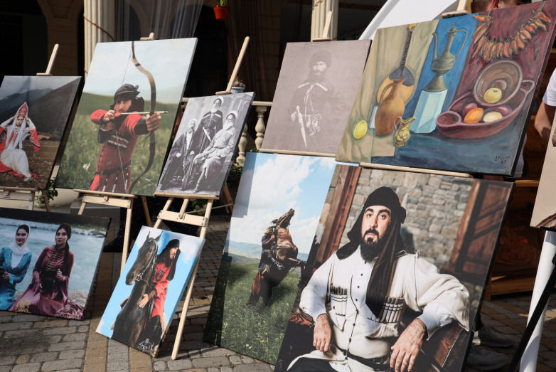 Ярко и традиционно: День культуры народа Абаза прошел в Черкесске Ярко и традиционно: День культуры народа Абаза прошел в Черкесске