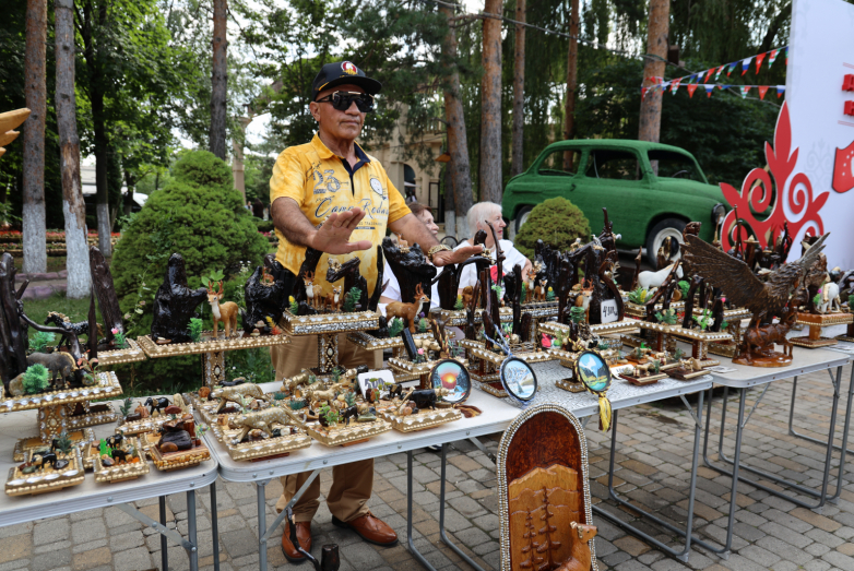 Ярко и традиционно: День культуры народа Абаза прошел в Черкесске Ярко и традиционно: День культуры народа Абаза прошел в Черкесске