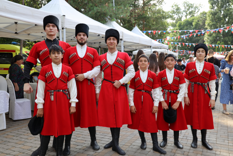 Ярко и традиционно: День культуры народа Абаза прошел в Черкесске Ярко и традиционно: День культуры народа Абаза прошел в Черкесске