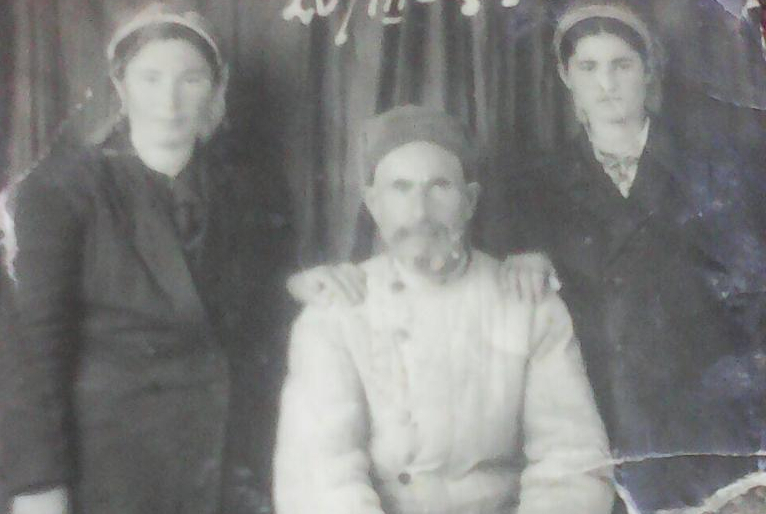 Дед, Абдурахман Хубиев, и его семья