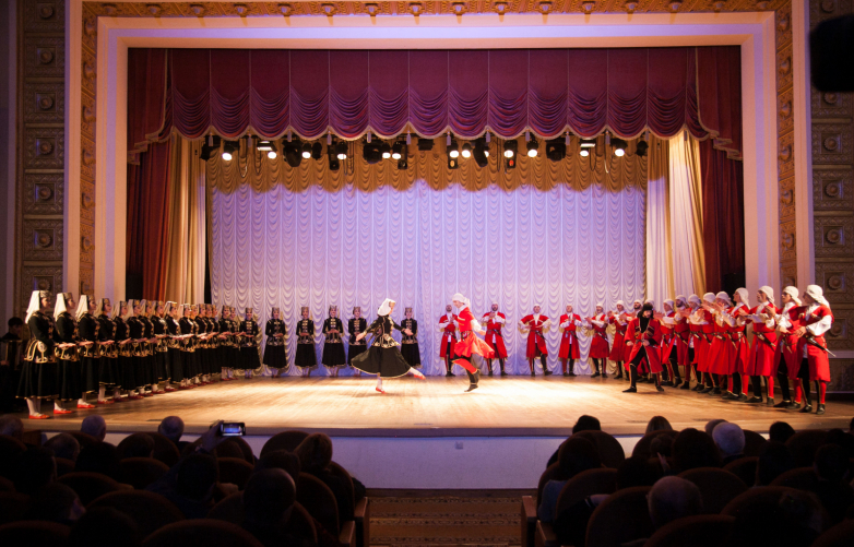 Государственный академический ансамбль народного танца Адыгеи «Нальмэс» был создан в 1936 году. «Нальмэс» в переводе с адыгейского означает «алмаз»