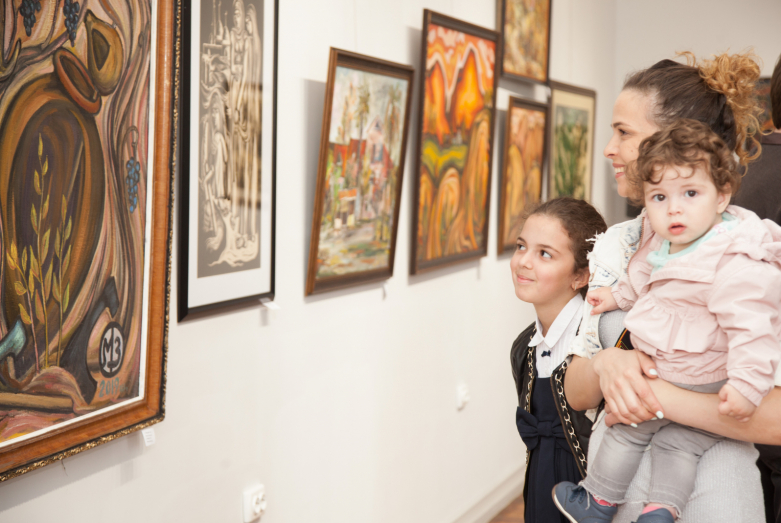 Exhibition of famous Abkhaz artist Zaur Mukba opened in Sukhum