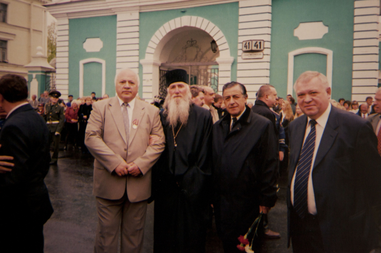 Vladimir Kolesnikov, Priest Vissarion Aplia, Kandid Tarba, “Kavkaz” ensemble at the celebration of the 300th anniversary of St. Petersburg, 2003