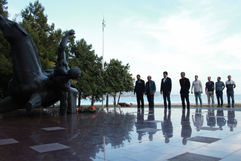ممثلو المؤتمر العالمي لشعب الابخازي - الاباظة يحيون ذكرى ضحايا حرب القوقاز