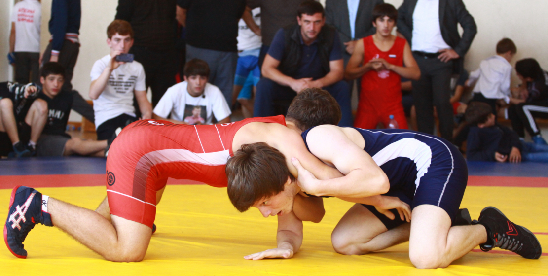One of the first bouts of the tournament.