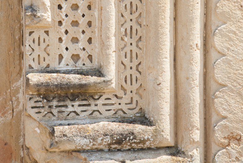 التفاصيل المعمارية لواجهة المعبد، بيديا