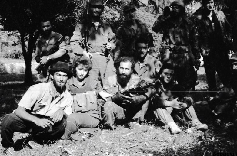 Марина Барцыц и бойцы абхазской армии, 1992-93 годы