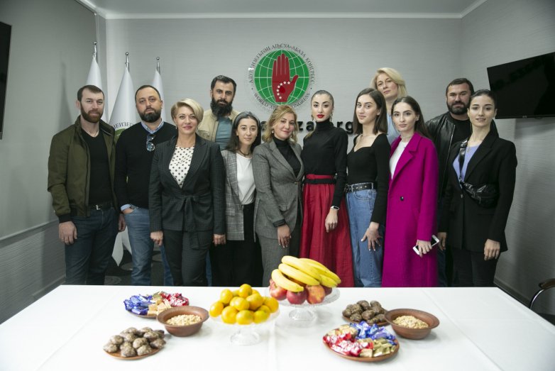 Онлайн-встреча Муссы Экзекова с участниками первого видео проекта 