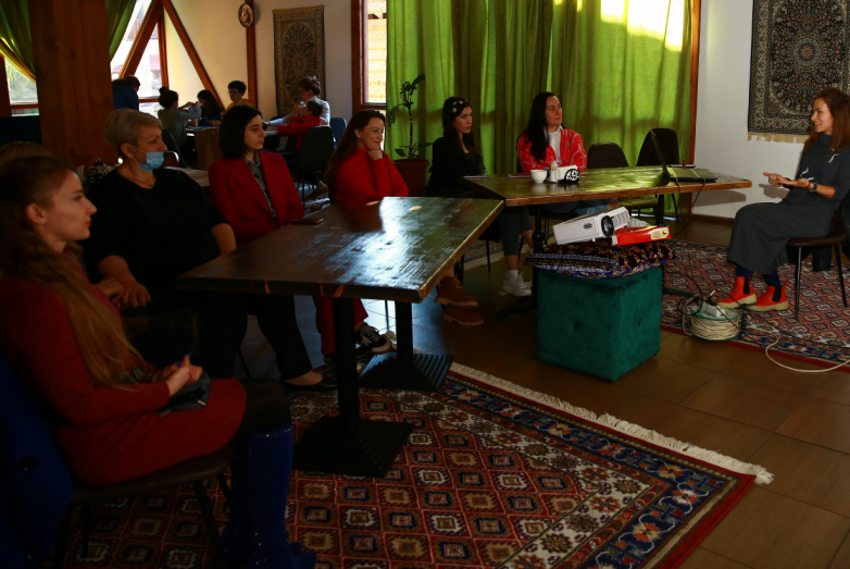 Age crises of children were discussed at the WAC Parents' Club in Gagra