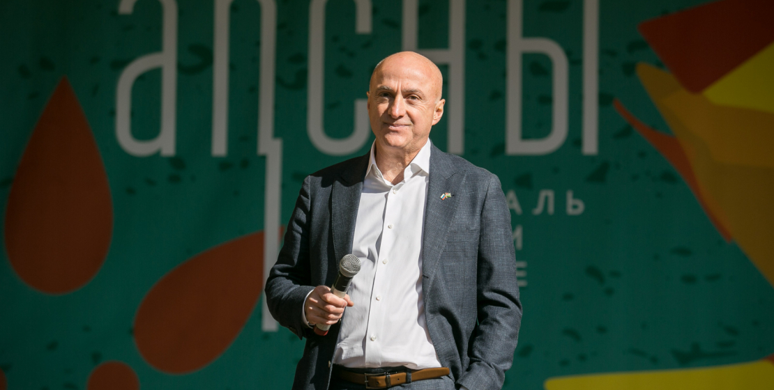 The head of the Moscow Abkhaz Diaspora Beslan Agrba at the festival of Abkhaz culture «Apsny»