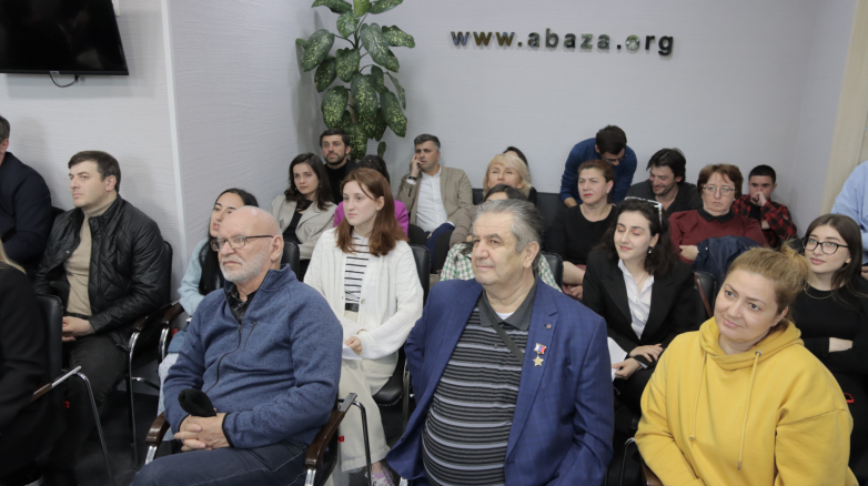 Language as a key to the history of the people: a lecture on the Abkhaz language was held at the WAC office