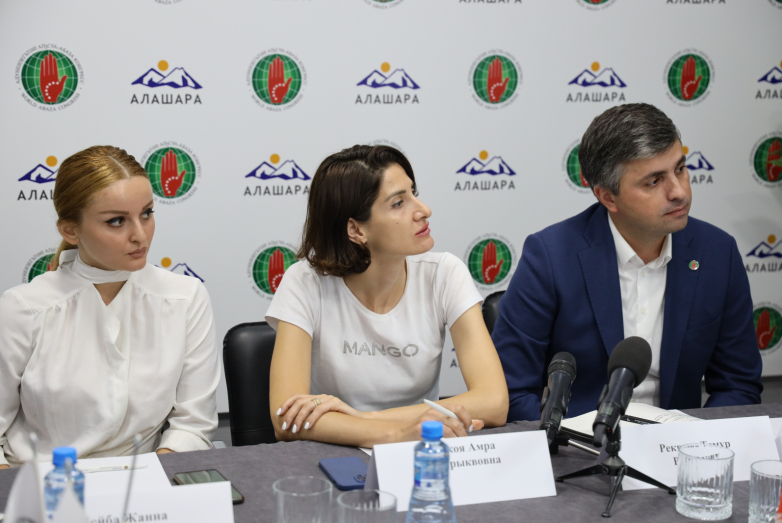 “Abaza” kültür ve spor festivalinin Abaza etnik grubunun gelişimindeki önemi: DAK'ın yuvarlak masasının konusu