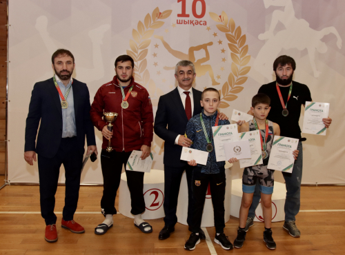 Турнир по вольной борьбе на призы от Муссы Экзекова завершился в Абхазии