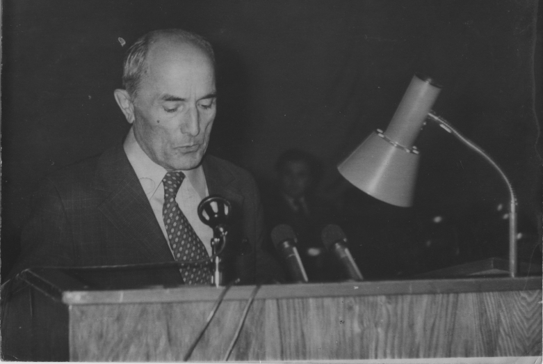 Shalva Inal-Ipa during a speech at a ceremonial meeting in the Abkhaz State Theater timed to the 100th anniversary of the Abkhaz Gorsky School