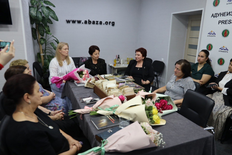 Zaferi yakınlaşması ile kadınların rolü: DAK yuvarlak masa toplantısı düzenledi