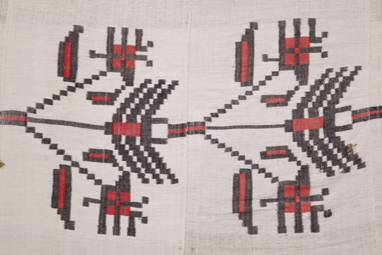 Полотенце с традиционным абхазским орнаментом ручной работы, фрагмент