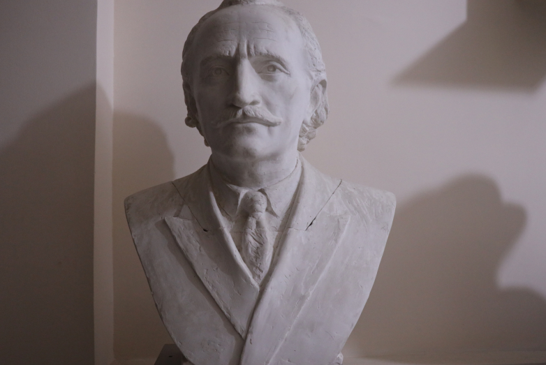 Скульптура Дмитрия Гулиа