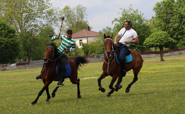 Праздник весны и труда: турнир по конному спорту прошел в селе Кутол