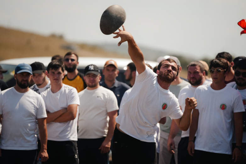 Kültür birliği ve spor ruhu: Karaçay-Çerkesya Cumhuriyeti'nde “Abaza” festivali düzenlendi.