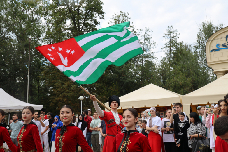 Kültür birliği ve spor ruhu: Karaçay-Çerkesya Cumhuriyeti'nde “Abaza” festivali düzenlendi.